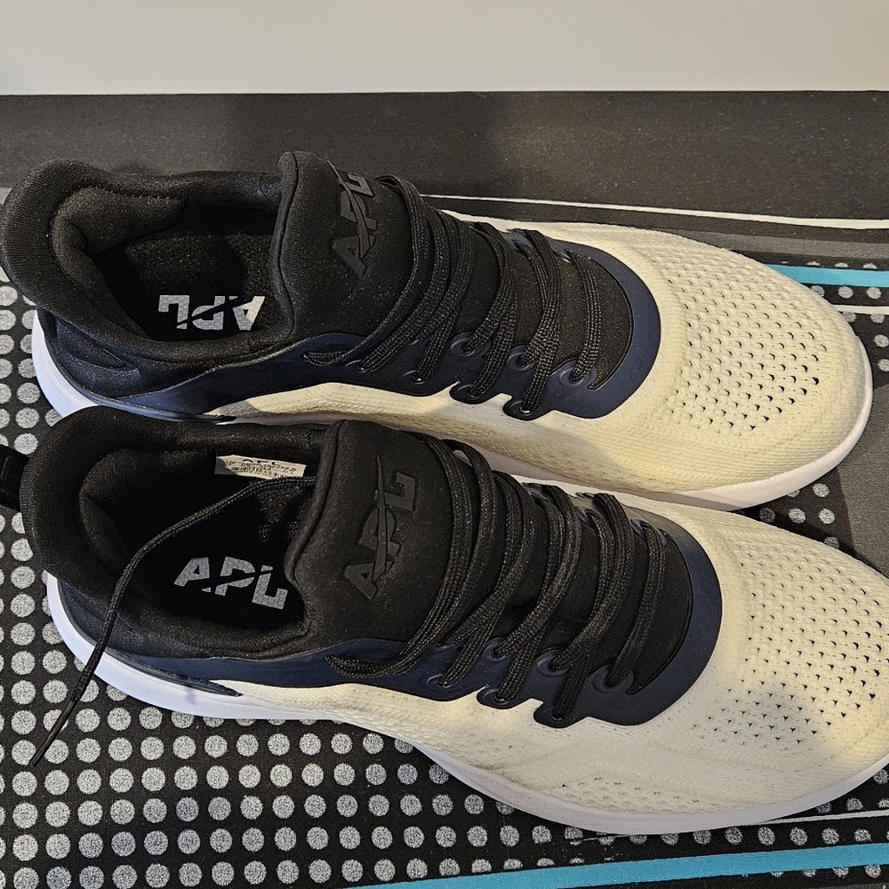 APL Sneakers